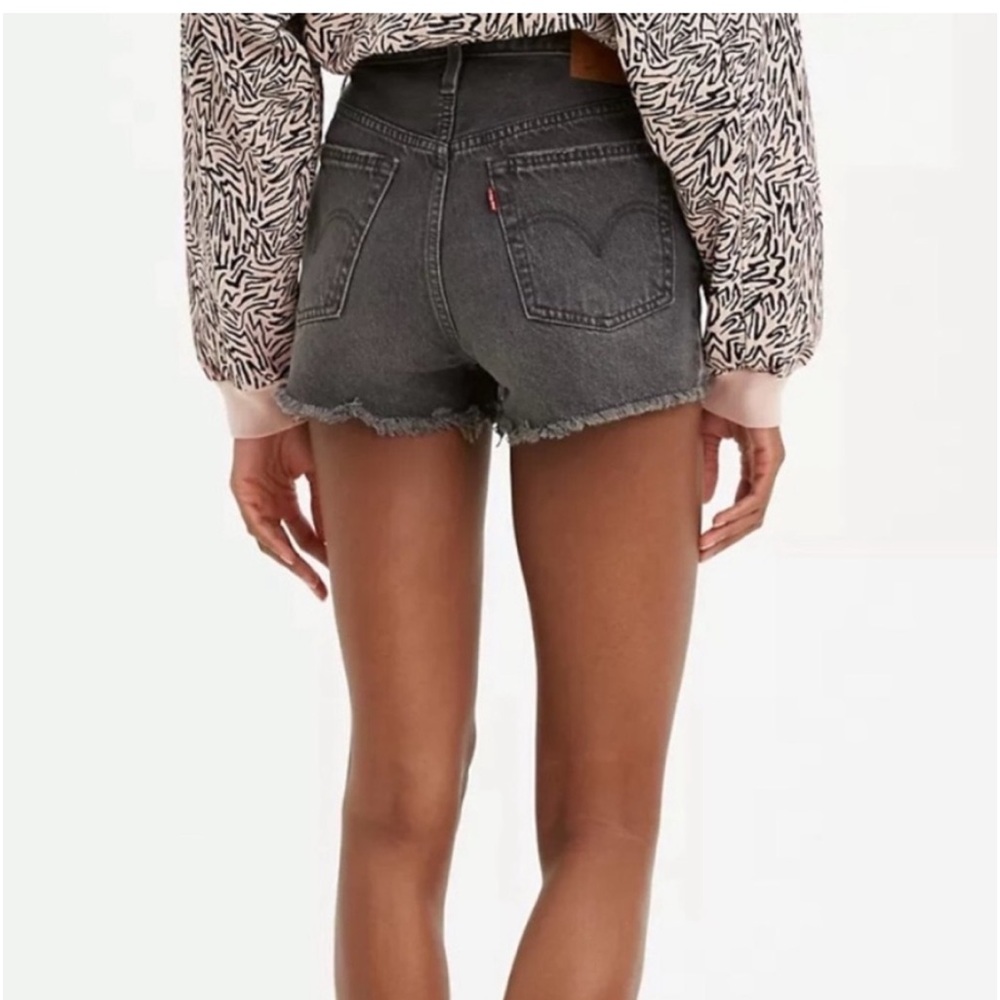 Levi’s 501 Jean Shorts - Picture 4 of 13